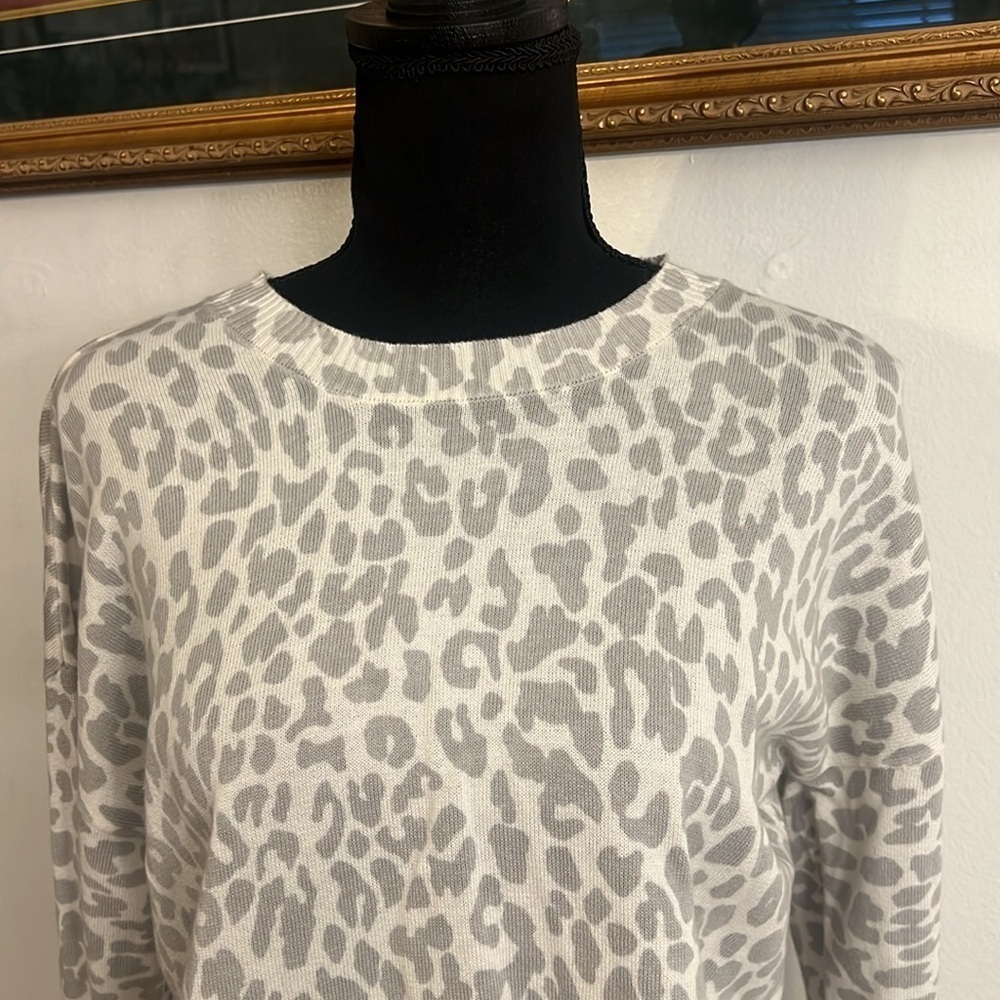 Calvin Klein Jeans Cotton Animal Print Sweater, Sz. M. - Picture 3 of 9